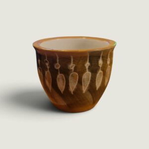 Small Ceramic Bowl with Cream Leaf Motifs – Brown Glaze, Ø 7.5 cm